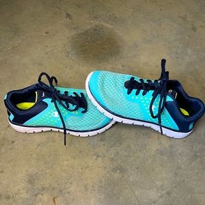 Champion size 1 Tennis shoes